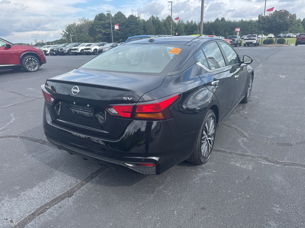 2024 Nissan Altima 2.5 SV photo 4