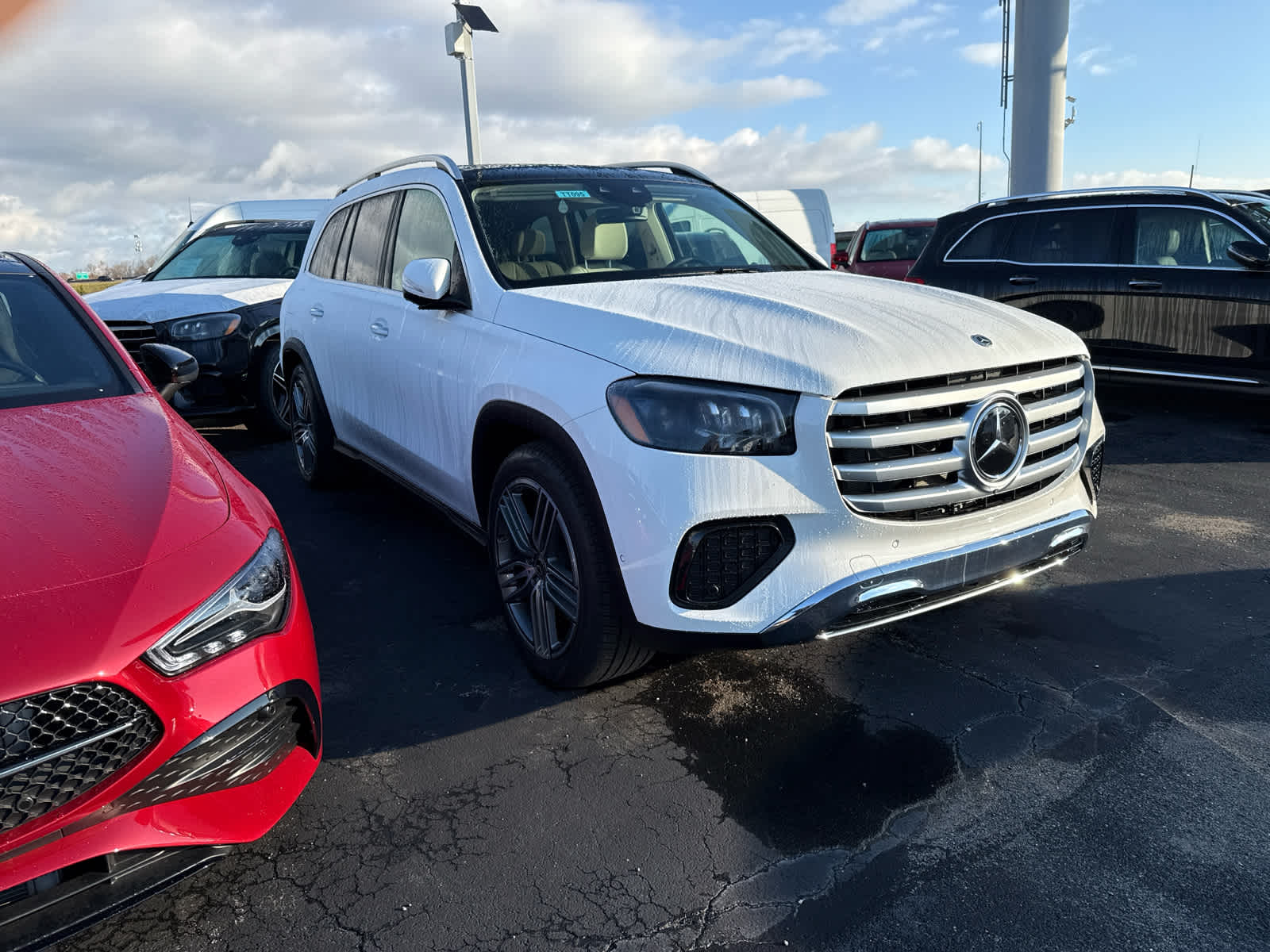 2026 Mercedes Benz GLS 450 4MATIC photo 4