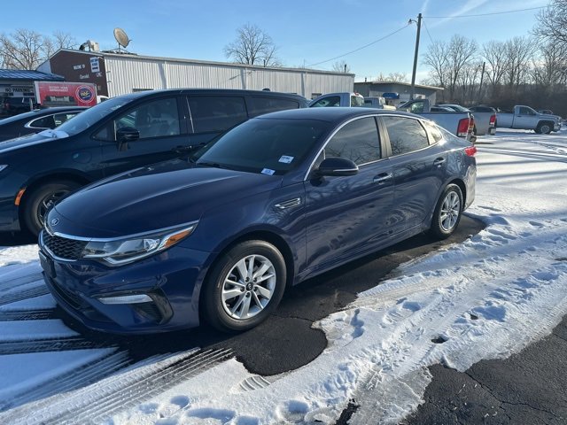 2019 Kia Optima LX's photo