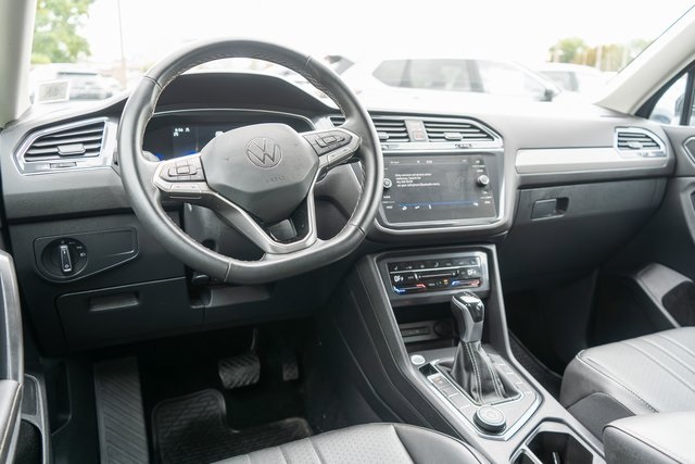 2022 Volkswagen Tiguan SE photo 9
