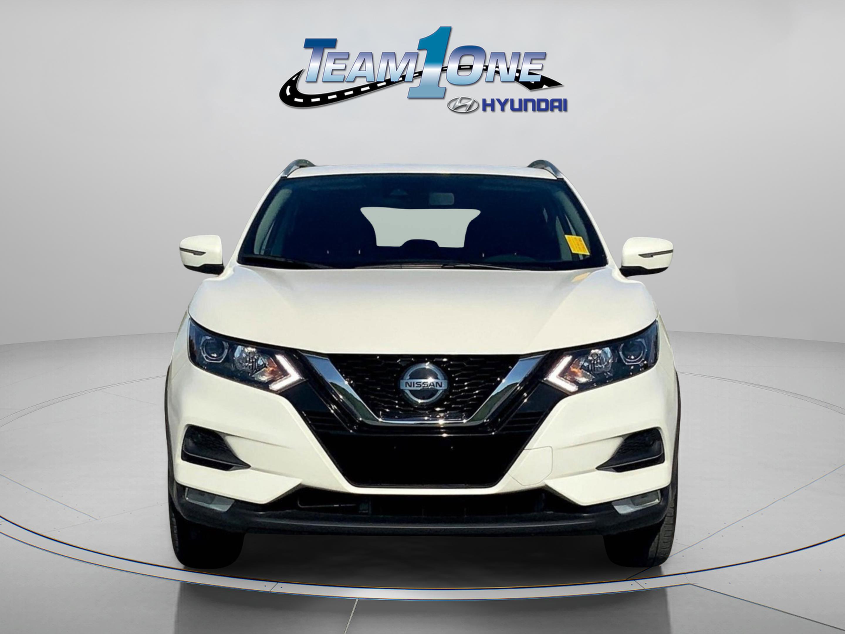 2022 Nissan Rogue Sport SV photo 2