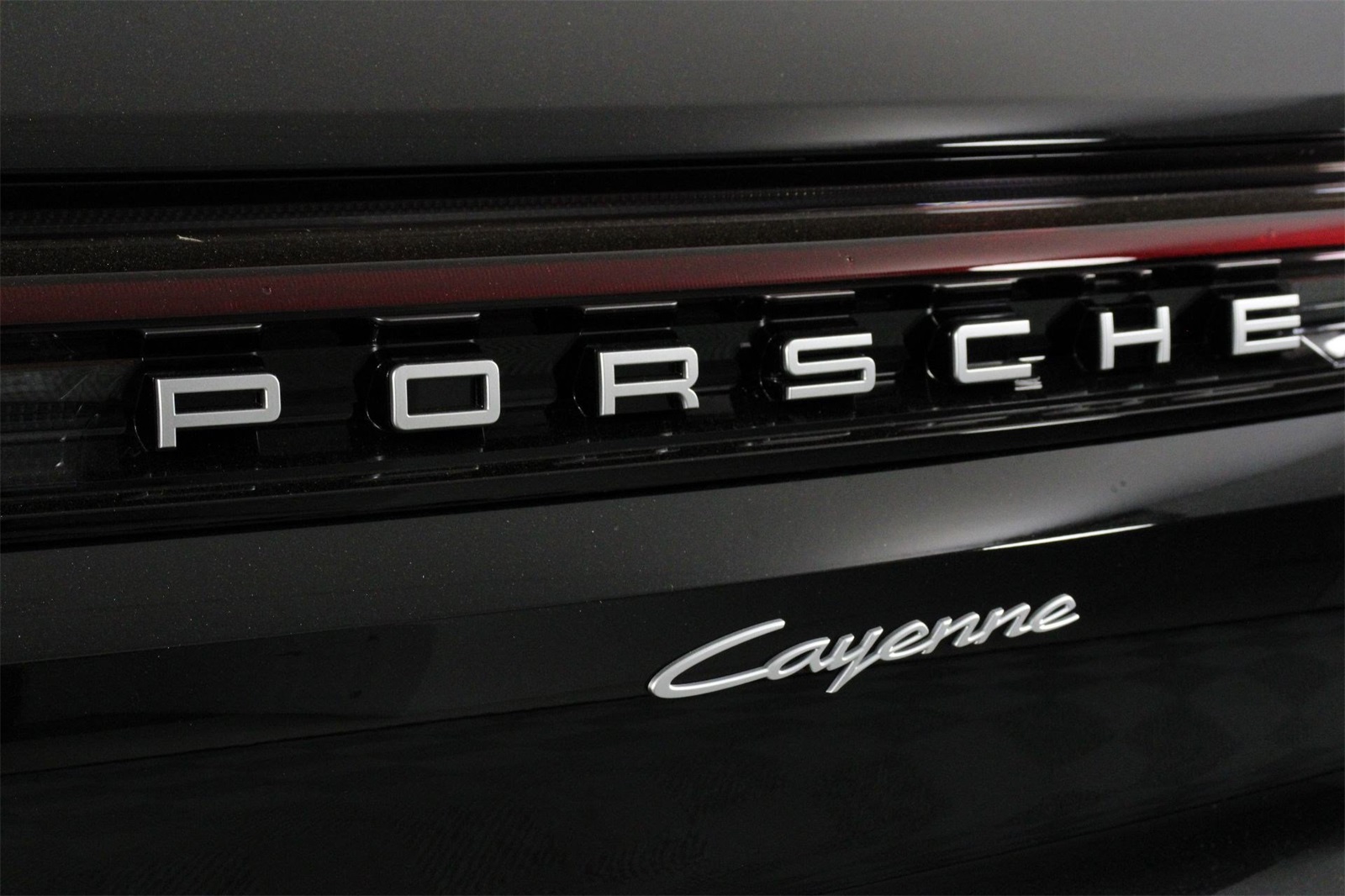 2025 Porsche Cayenne photo 20