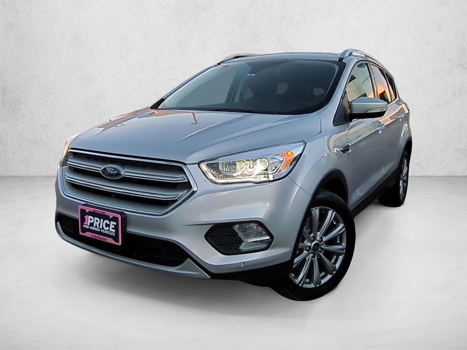 2018 Ford Escape Titanium's photo