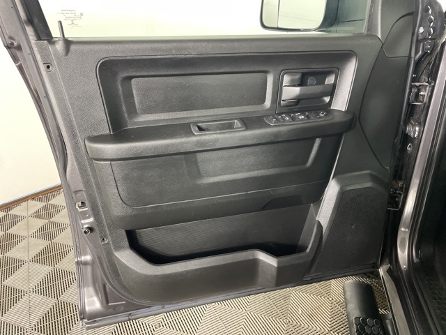 2019 Ram 1500 Classic Express photo 9