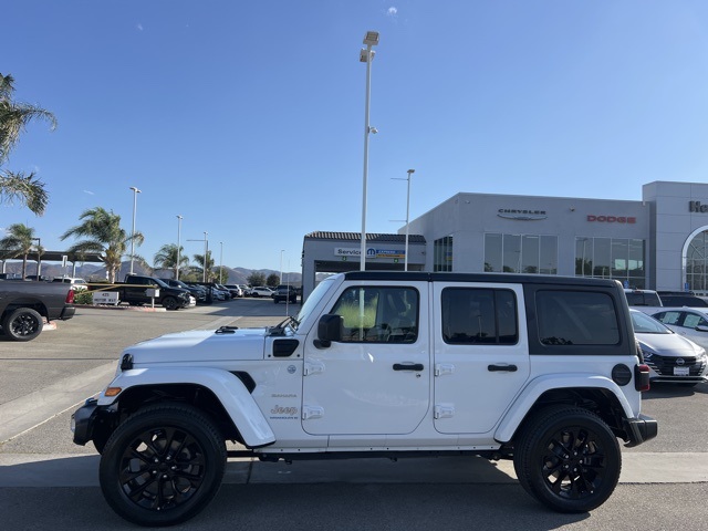 2023 Jeep Wrangler Sahara 4xe photo 4