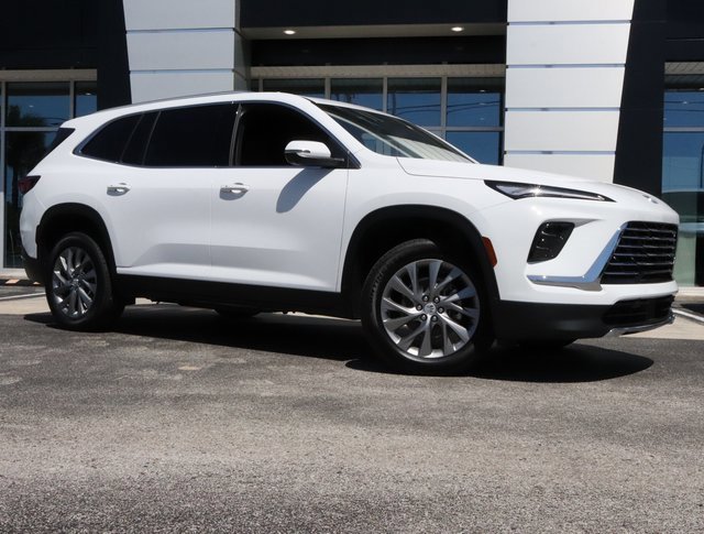 2025 Buick Enclave Preferred photo 2