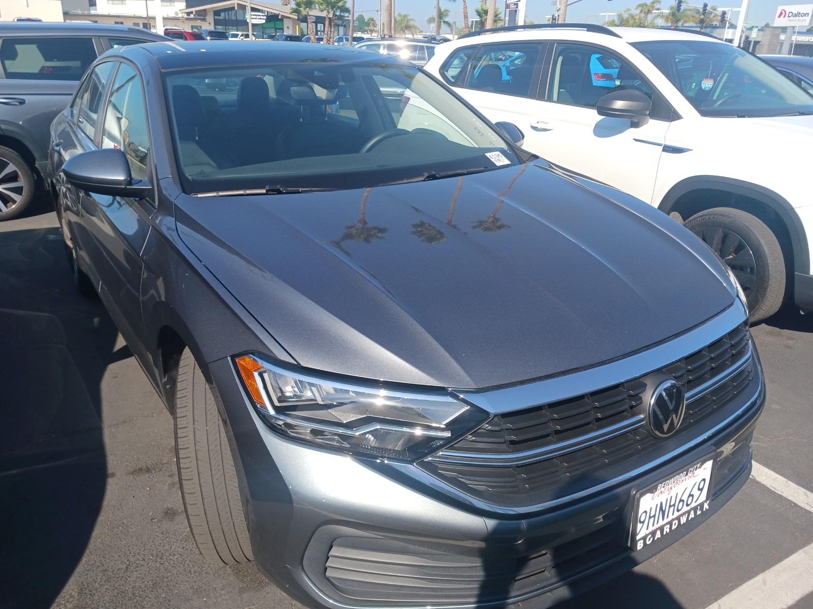 2023 Volkswagen Jetta 1.5T SE photo 2
