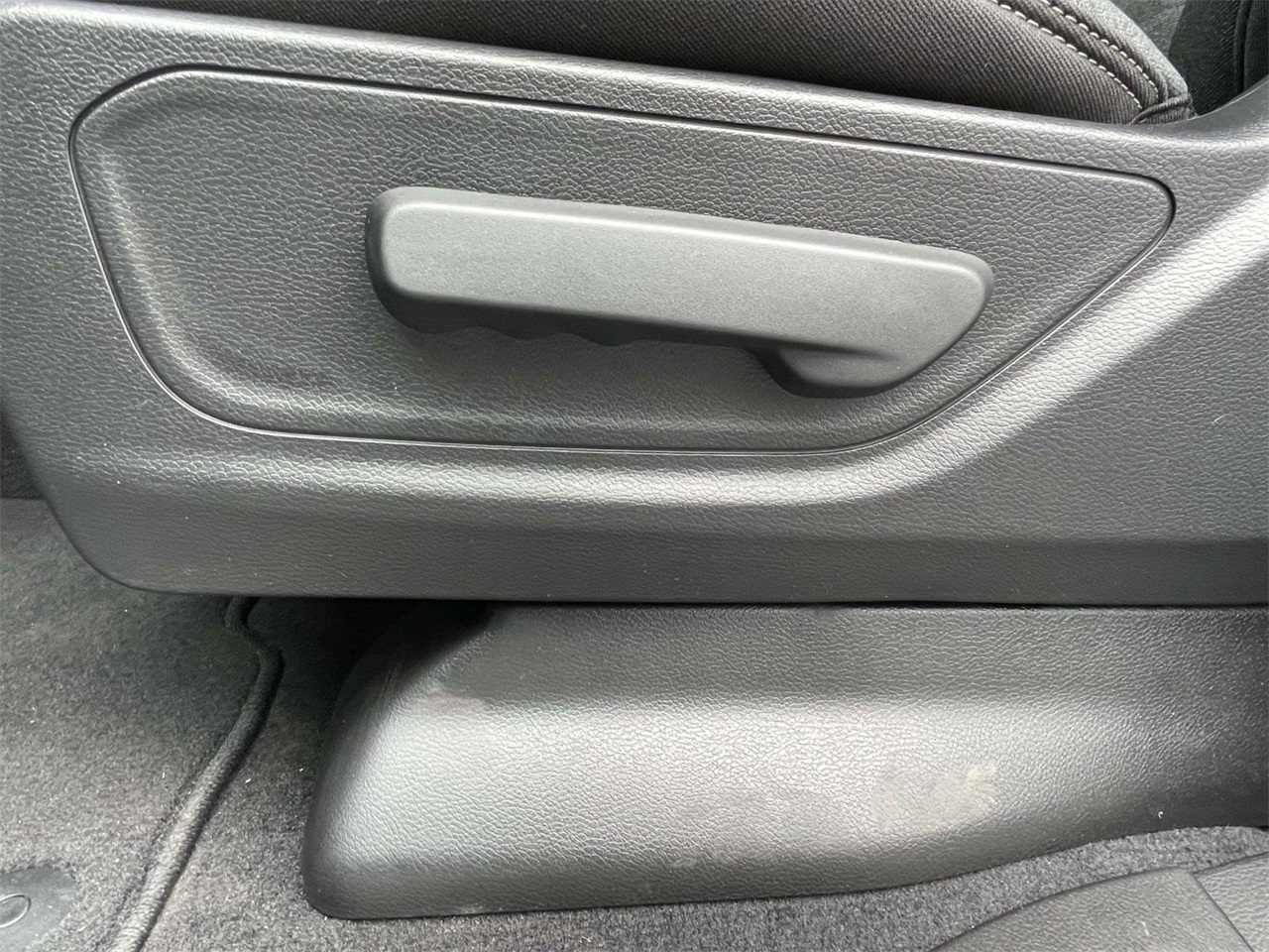 2025 Ram 1500 Tradesman photo 22