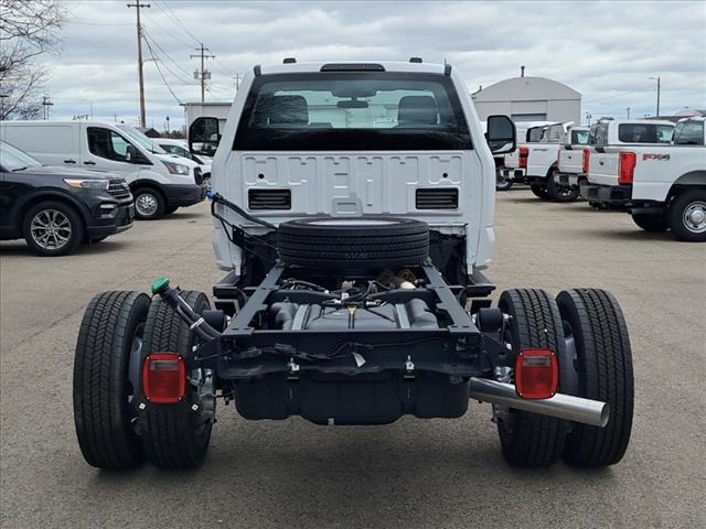 2024 Ford F-550 XL photo 4