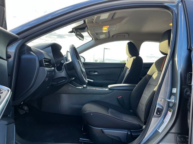 2024 Nissan Sentra SR photo 12