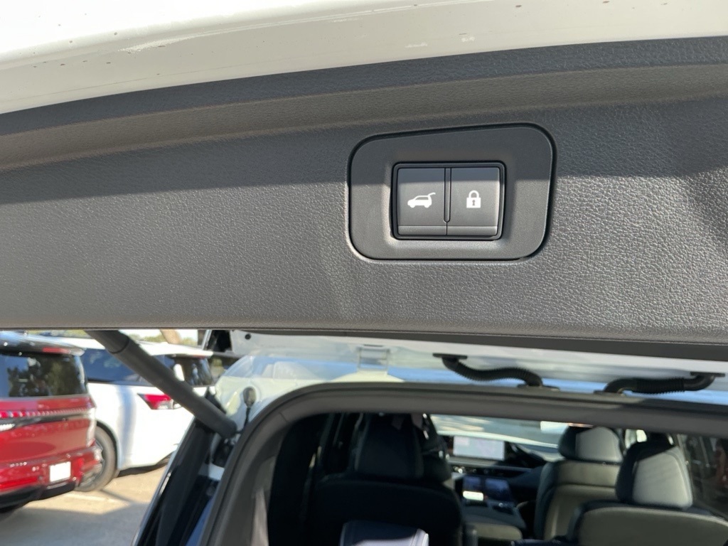 2026 Infiniti QX80 Sensory photo 28