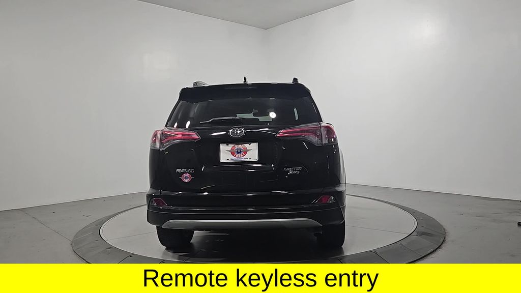 2018 Toyota RAV4 Limited photo 4
