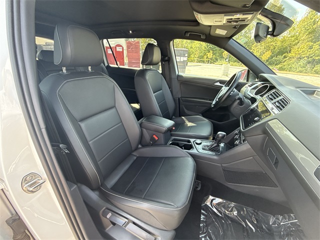 2021 Volkswagen Tiguan SE photo 23