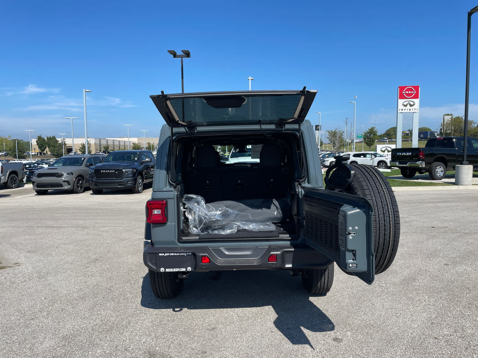2025 Jeep Wrangler Sport S photo 11