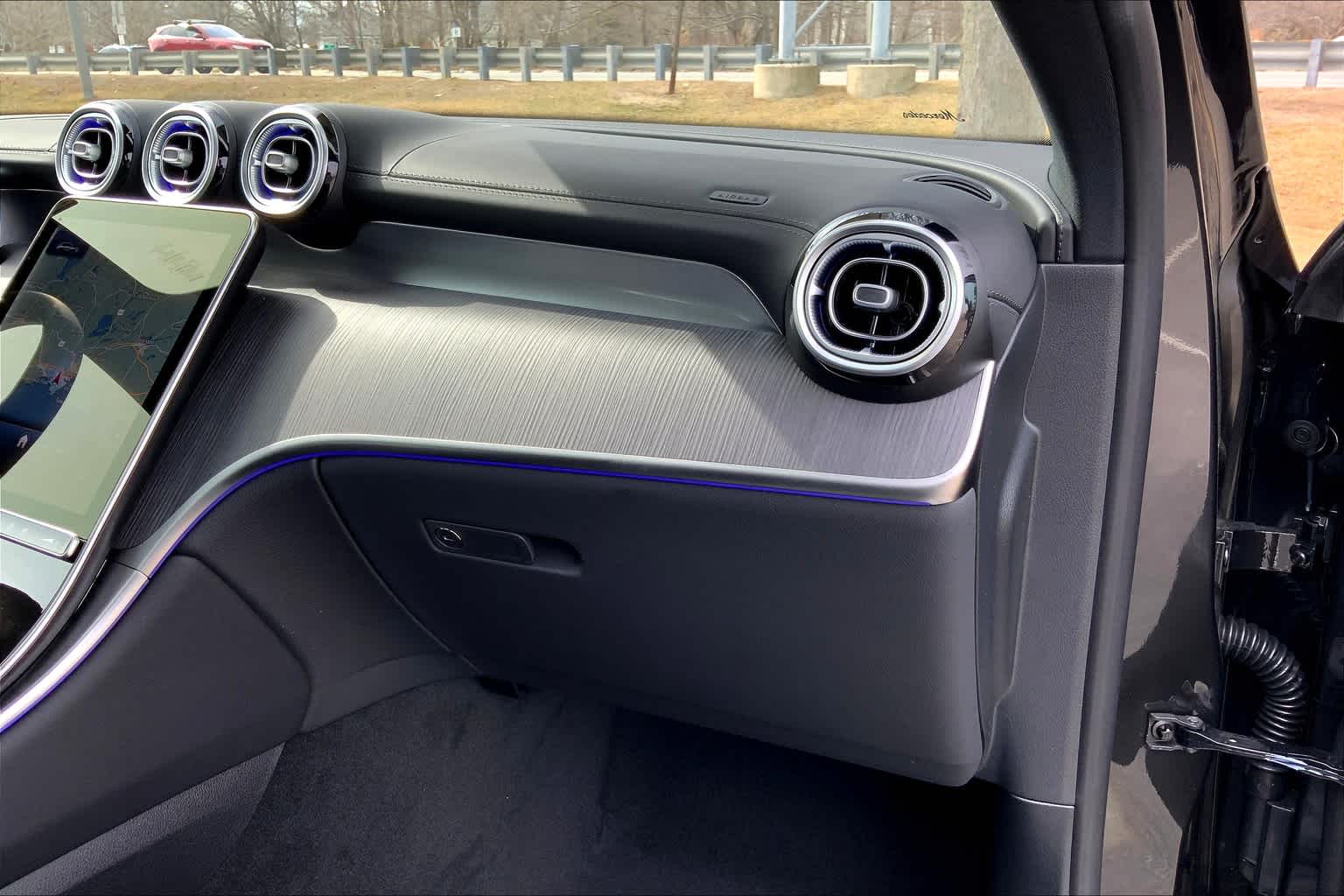 2025 Mercedes Benz GLC 300 4MATIC photo 9