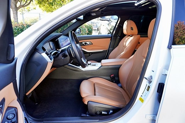 Used 2022 White BMW 330i image 13