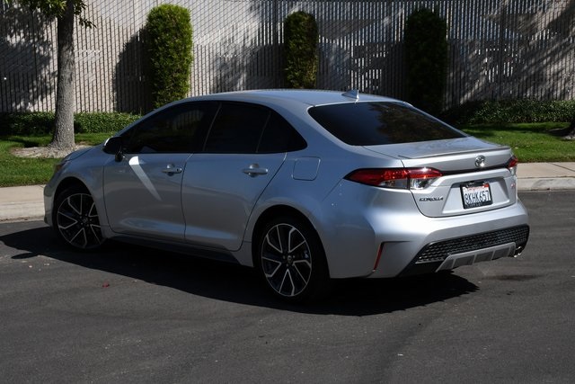 2020 Toyota Corolla SE photo 3