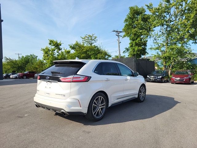 2019 Ford Edge Titanium photo 3