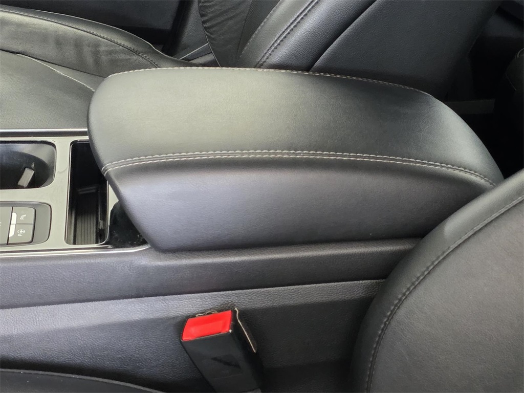 2020 Ford Edge Titanium photo 10