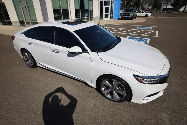 2020 Honda Accord Touring 2.0T photo 8