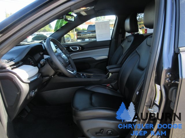 2023 Jeep Compass Limited photo 7