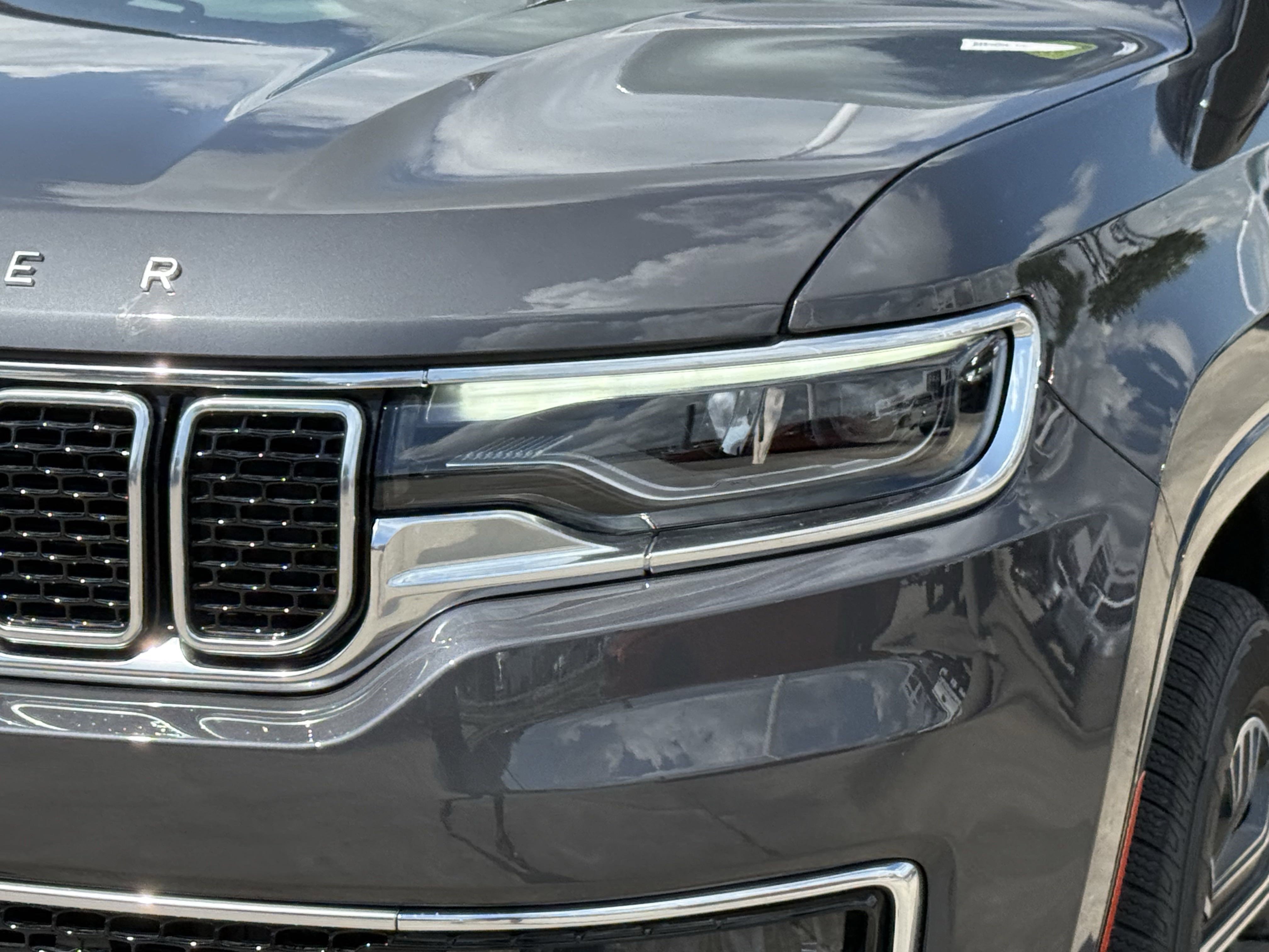 2025 Jeep Wagoneer Base photo 3