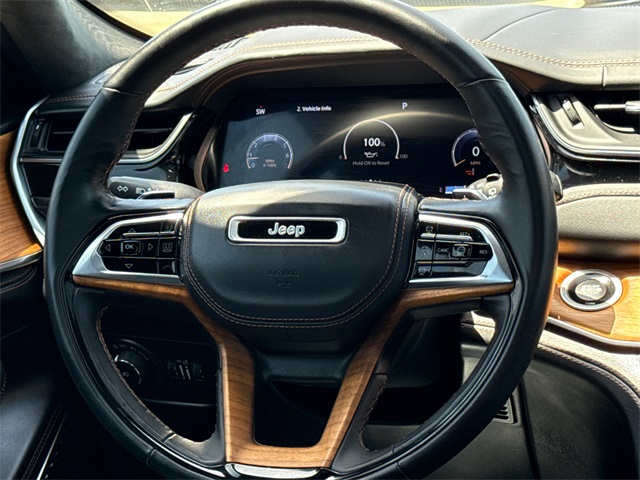 2023 Jeep Grand Cherokee Summit photo 14