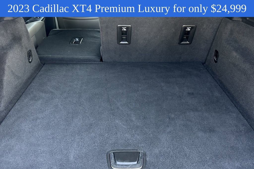 2023 Cadillac XT4 Premium Luxury photo 14