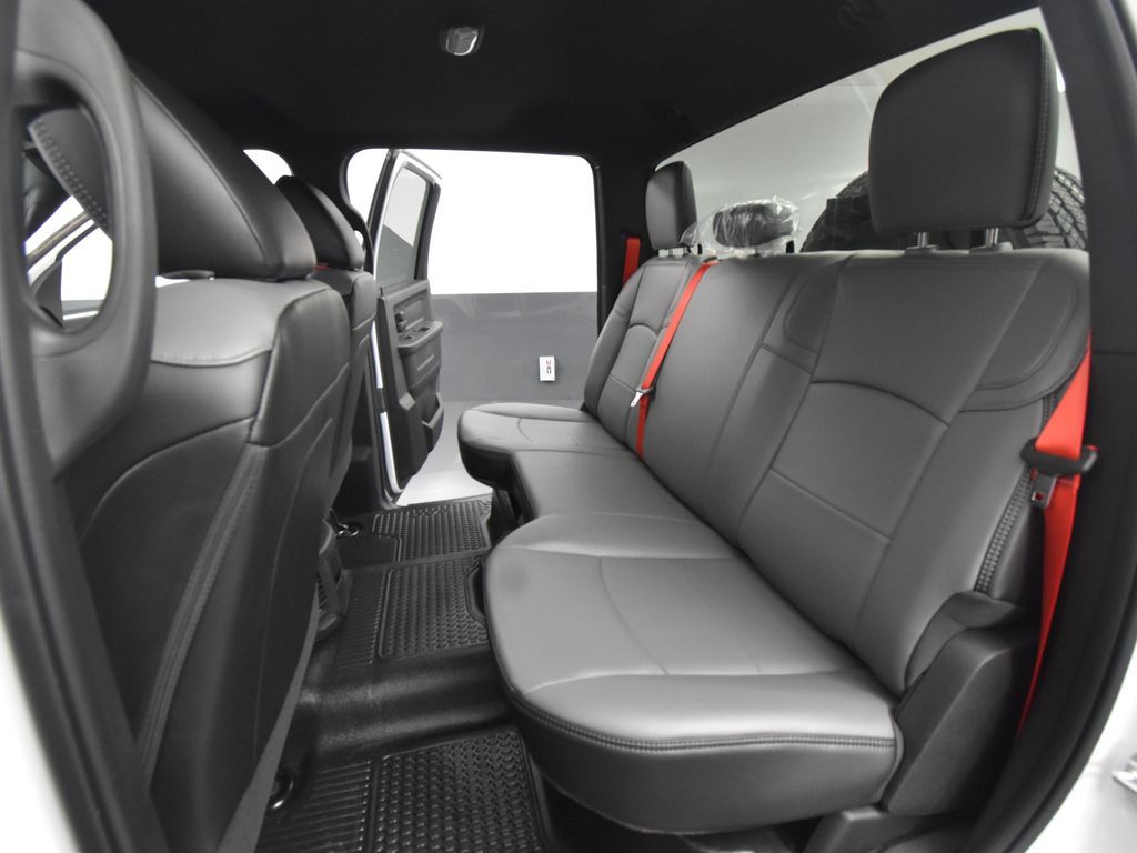 2024 Ram 3500 Tradesman photo 27