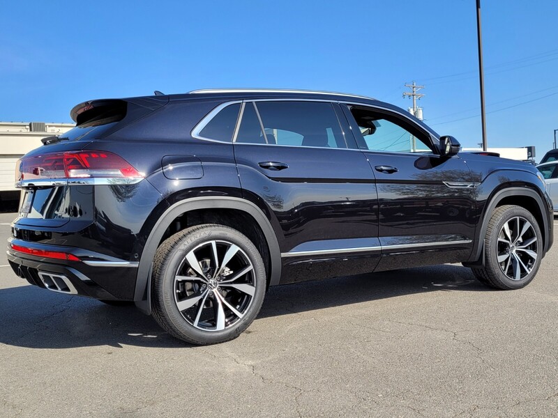 2025 Volkswagen Atlas Cross Sport SEL Premium R-Line photo 3