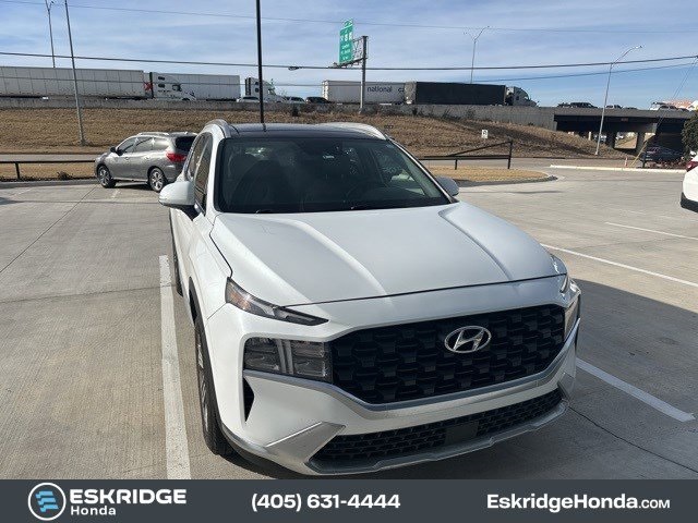 2022 Hyundai Santa Fe SEL's photo