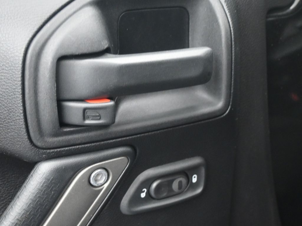 2015 Jeep Wrangler Unlimited Sport photo 18