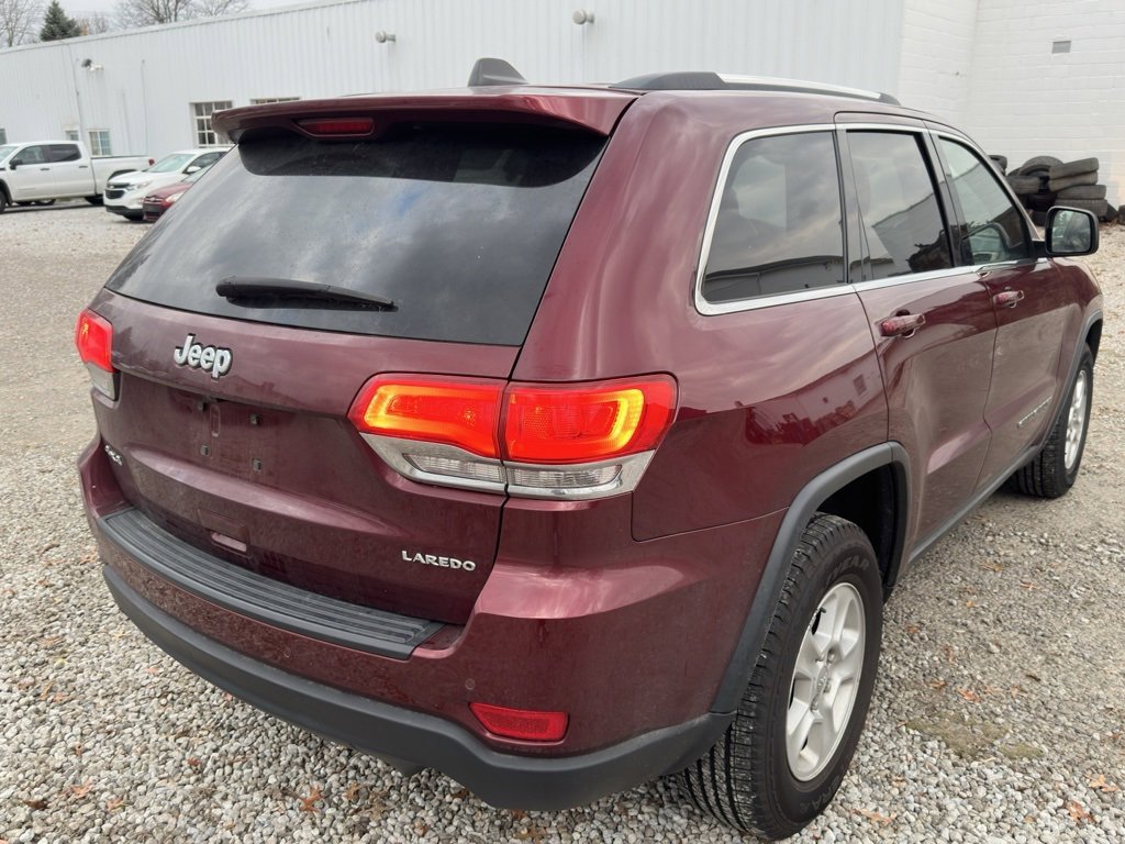 2017 Jeep Grand Cherokee Laredo photo 4