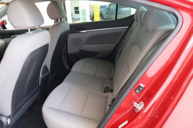 2020 Hyundai Elantra SEL photo 12