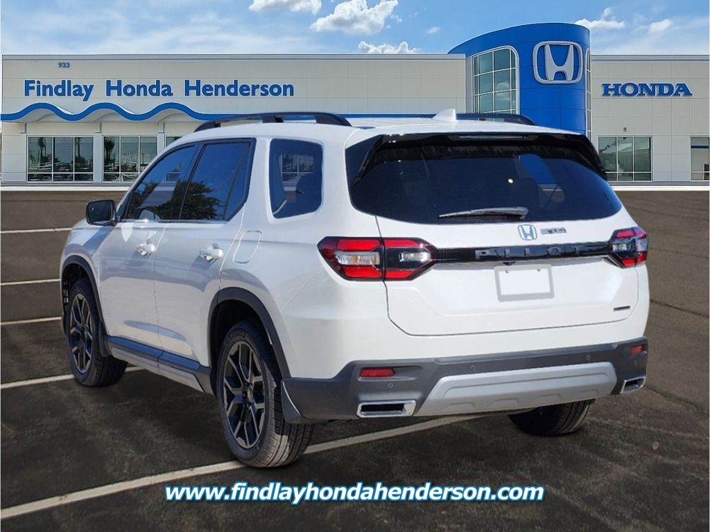 2025 Honda Pilot Touring photo 2