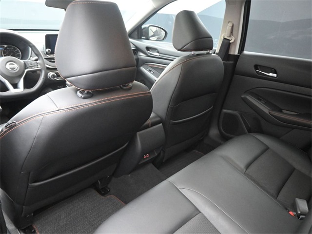 2021 Nissan Altima 2.5 SR photo 10