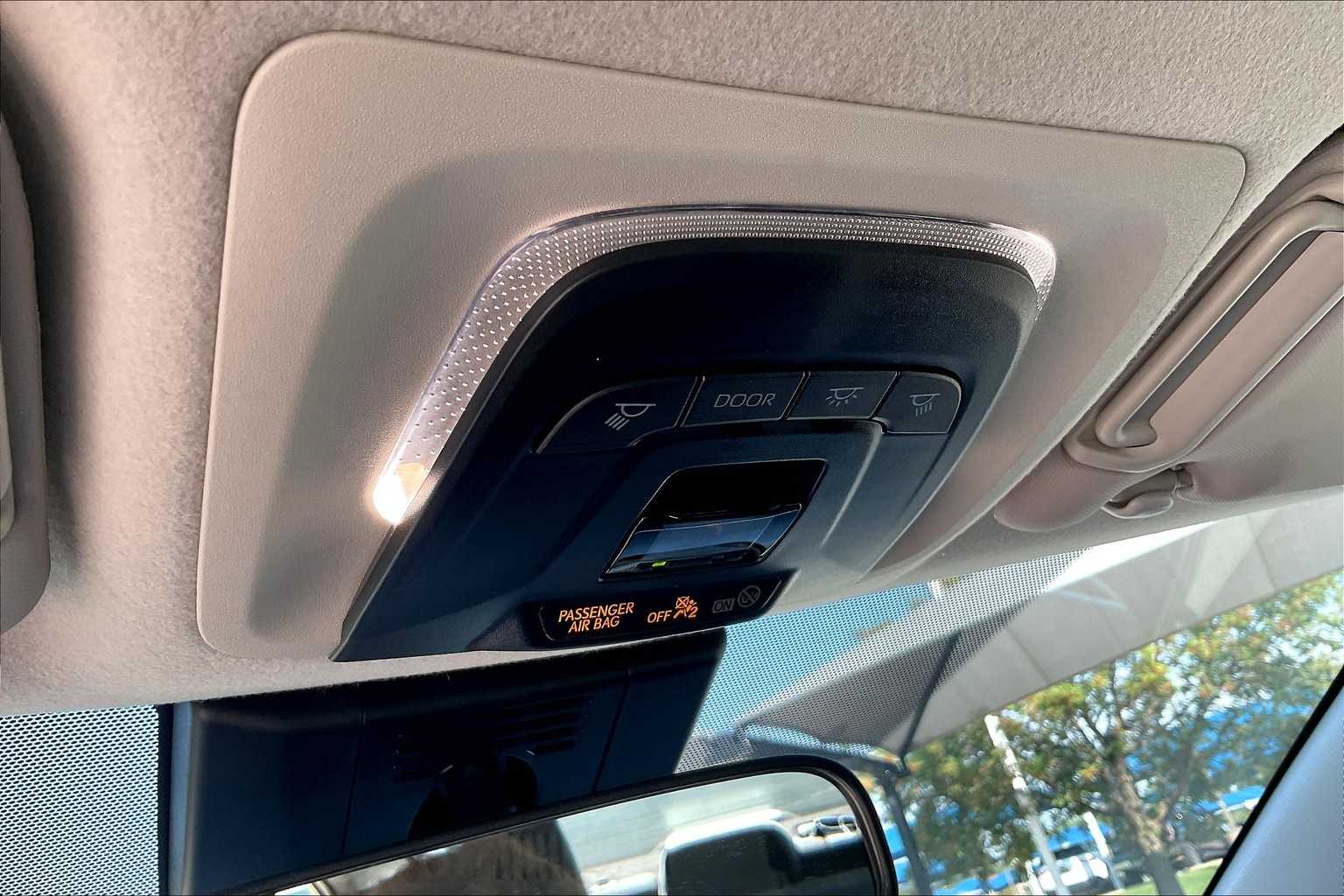 2024 Toyota Corolla LE photo 29