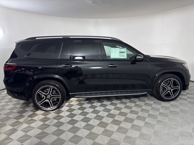 2026 Mercedes Benz GLS 450 4MATIC photo 8