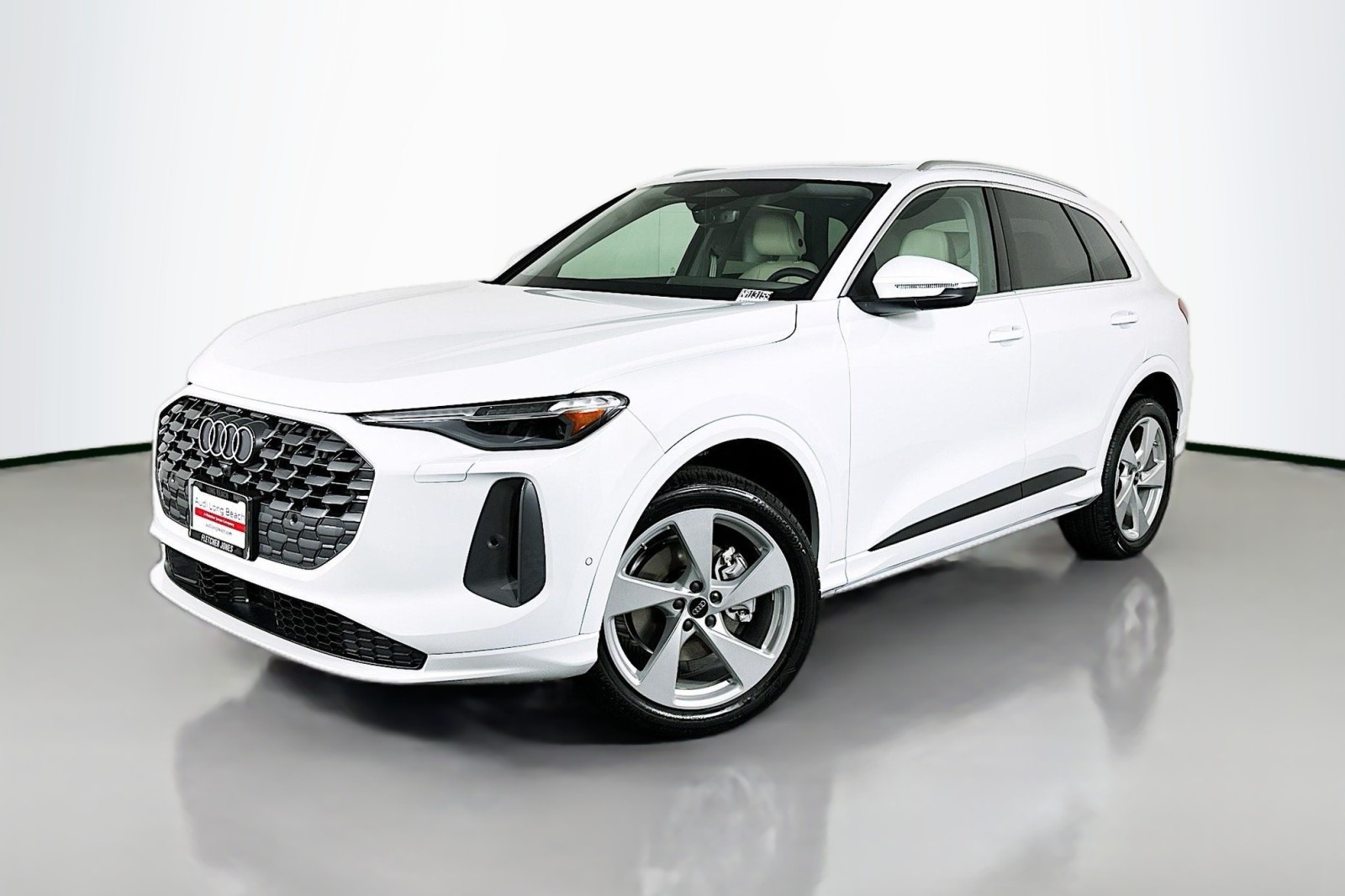 2025 Audi New Q5 Premium Plus's photo