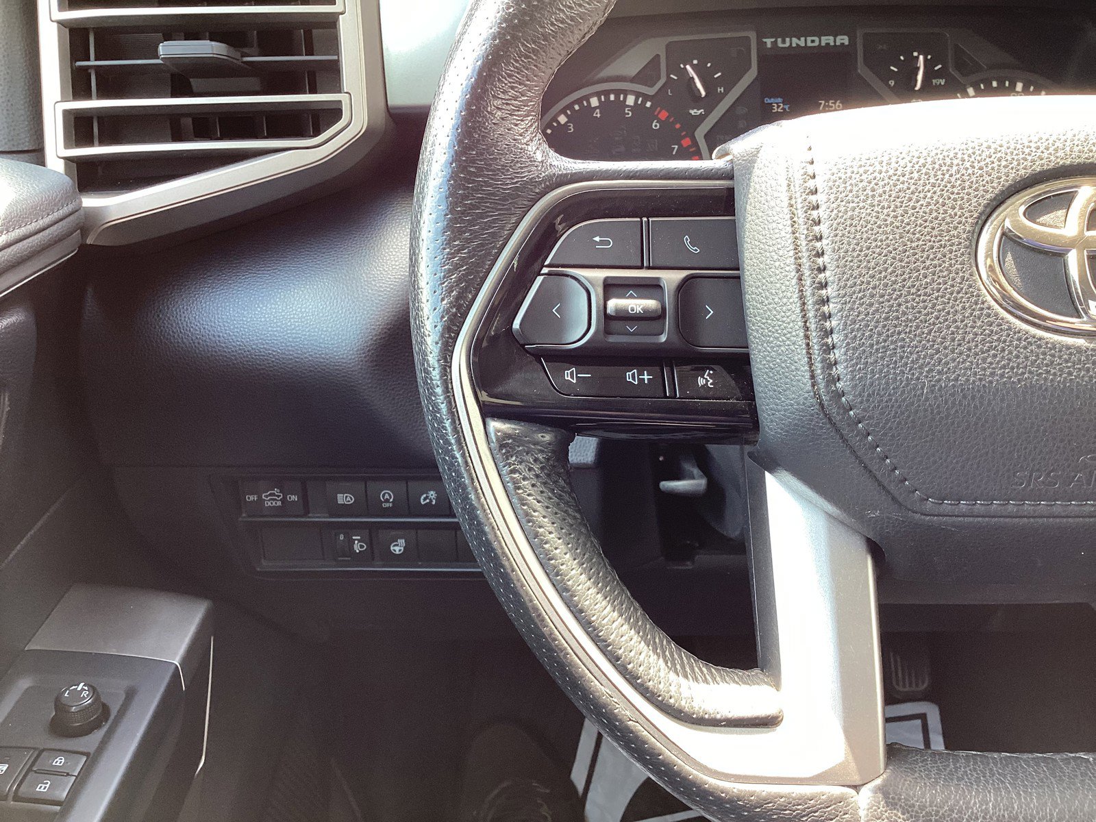 2022 Toyota Tundra SR5 photo 22