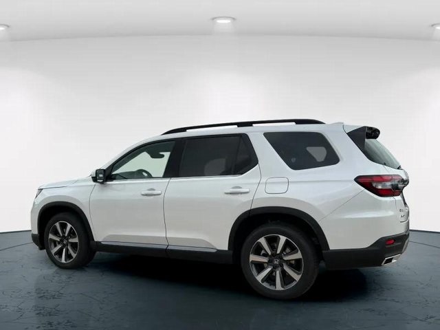 2025 Honda Pilot Touring photo 4