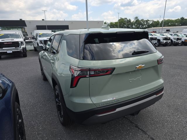 2026 Chevrolet Equinox LT photo 2