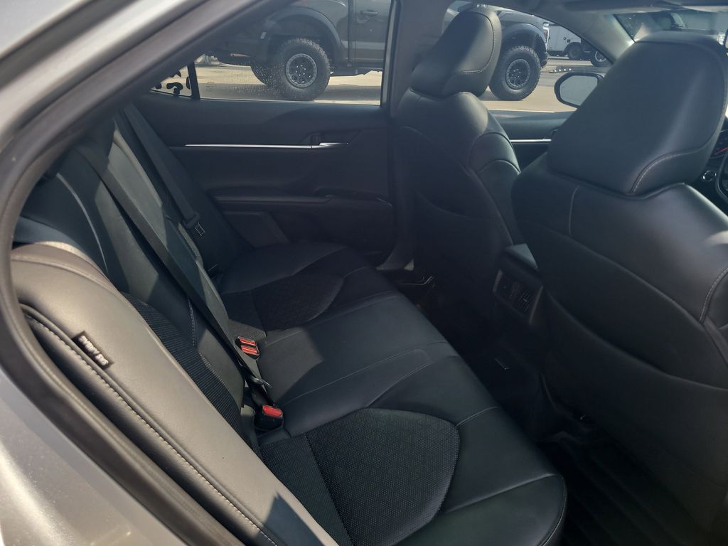 2019 Toyota Camry XSE photo 23