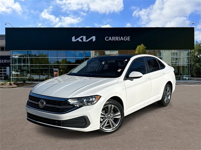 2024 Volkswagen Jetta SE's photo