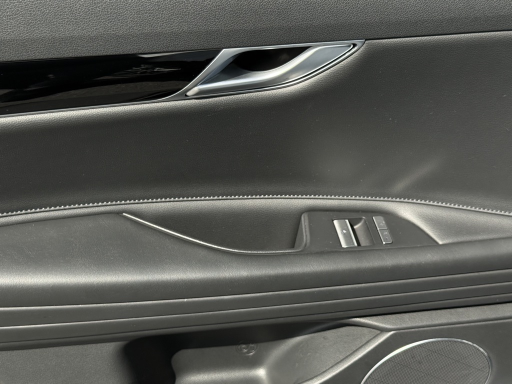 2024 Genesis G80 2.5T photo 25