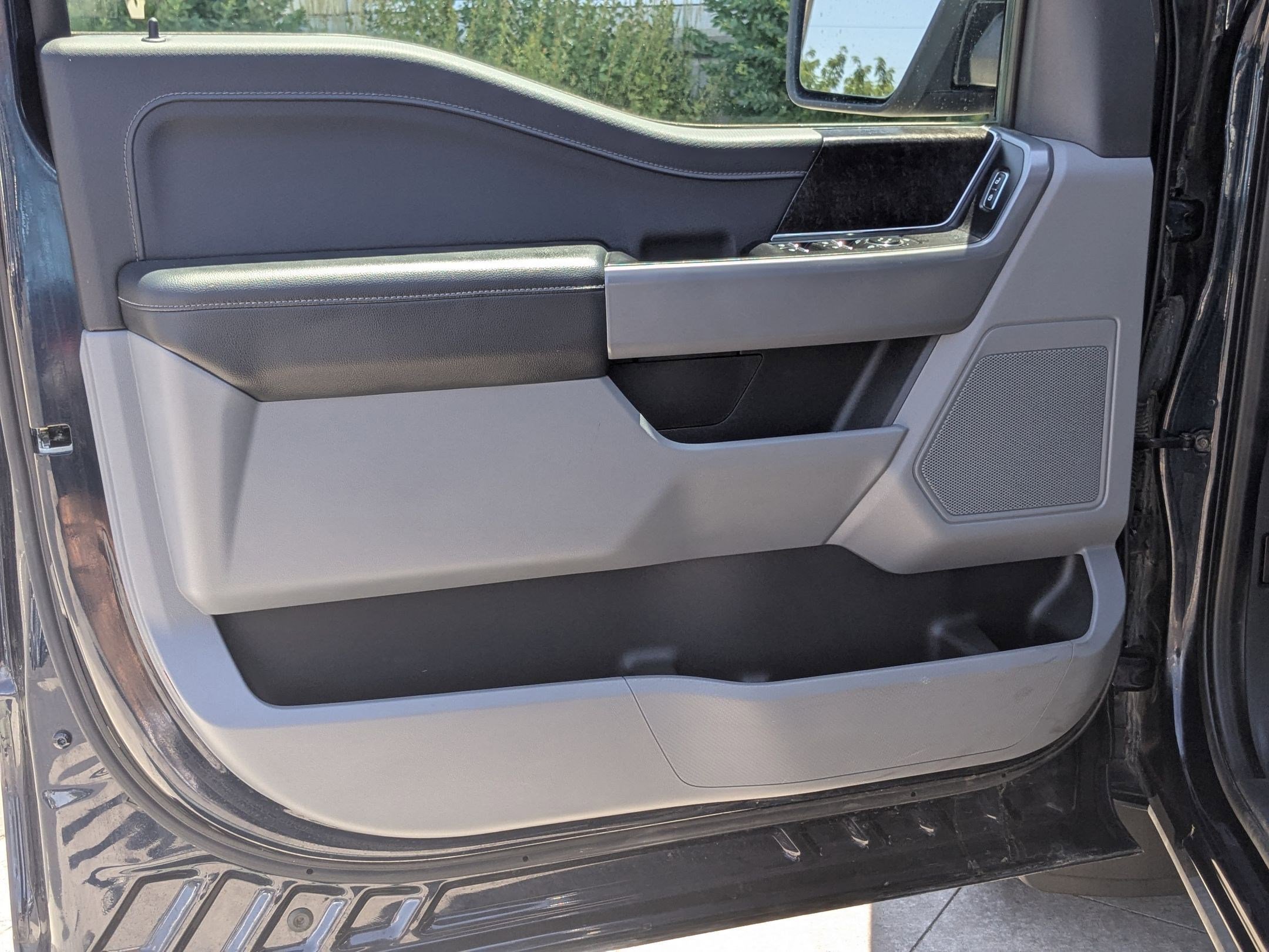 2023 Ford F-150 XLT photo 11