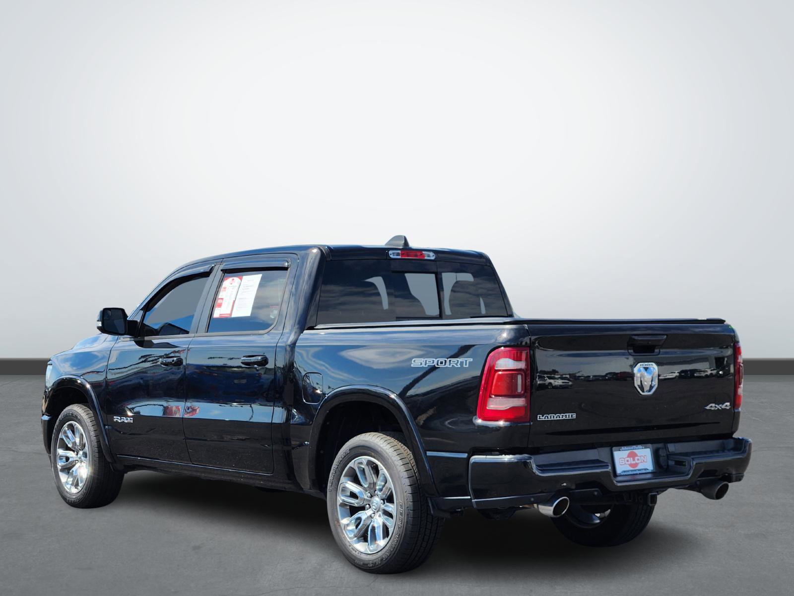 2021 Ram 1500 Laramie photo 3