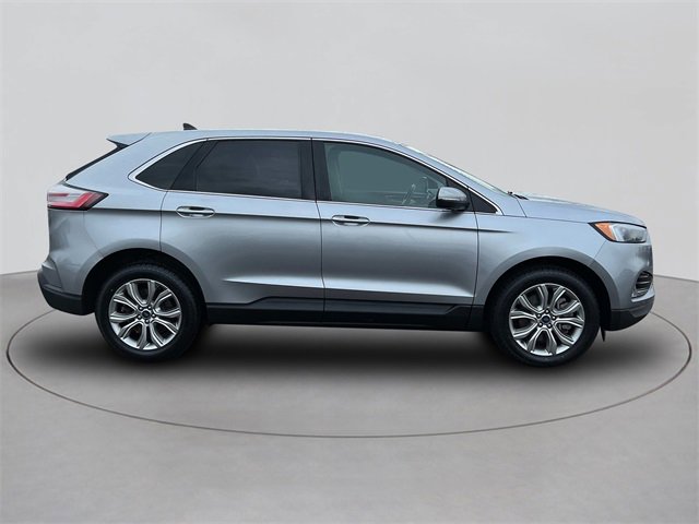 2022 Ford Edge Titanium photo 6