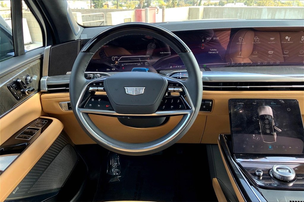 2025 Cadillac Escalade IQ Luxury photo 19