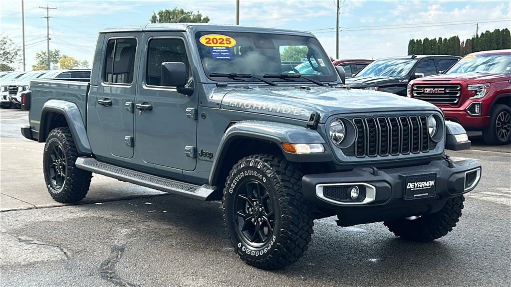 2025 Jeep Gladiator High Tide's photo